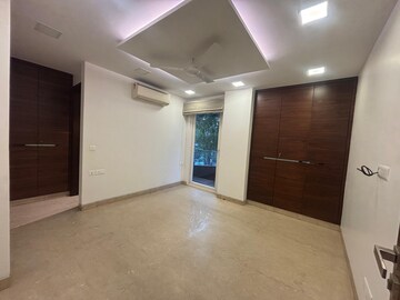 Room in 4 BHK Builder Floor at Greater Kailash I – for Rent