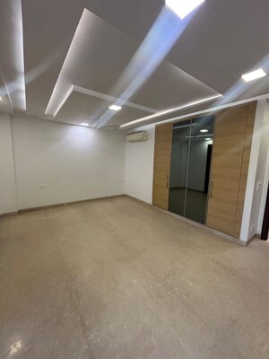 Room in 4 BHK Builder Floor at Greater Kailash I – for Rent