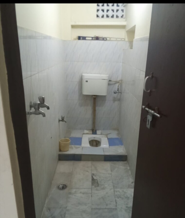 Bathroom, aliganj 2 Bedroom 920 Sq.Ft. Villa In Aliganj Lucknow 9704044