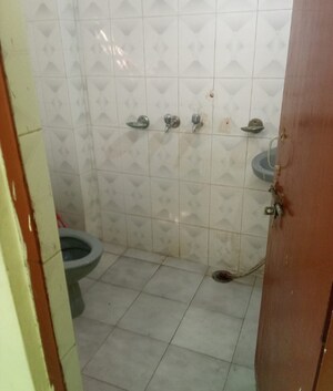 Bathroom in 2 BHK Villa at Aliganj – for Rent