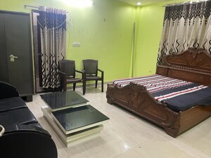  Pg For Rent in Vineet Khand