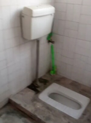 Bathroom in 2 BHK Villa at Aliganj – for Rent