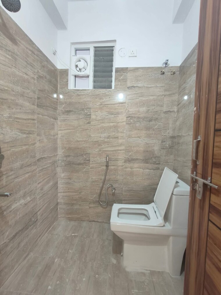 Bathroom, kondapur 1 RK 450 Sq.Ft. Apartment In Kondapur Hyderabad 9704074