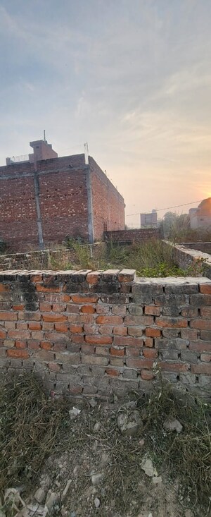  Plot For Sale in Dlf Ankur Vihar