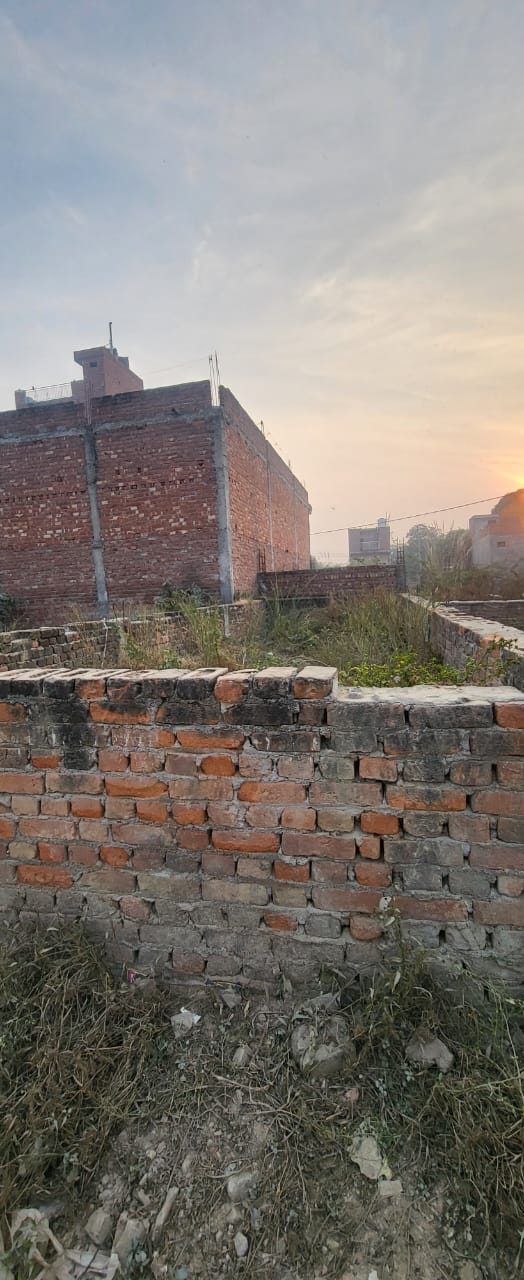 Plot For Sale in Dlf Ankur Vihar 