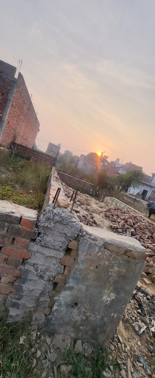 Plot For Sale in Dlf Ankur Vihar 