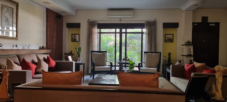 Living Room, palam vihar 5 Bedroom 270 Sq.Yd. Independent House In Palam Vihar Gurgaon 9704089