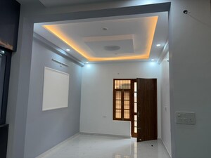 Room in 2 BHK Villa at Gomti Nagar – for Sale