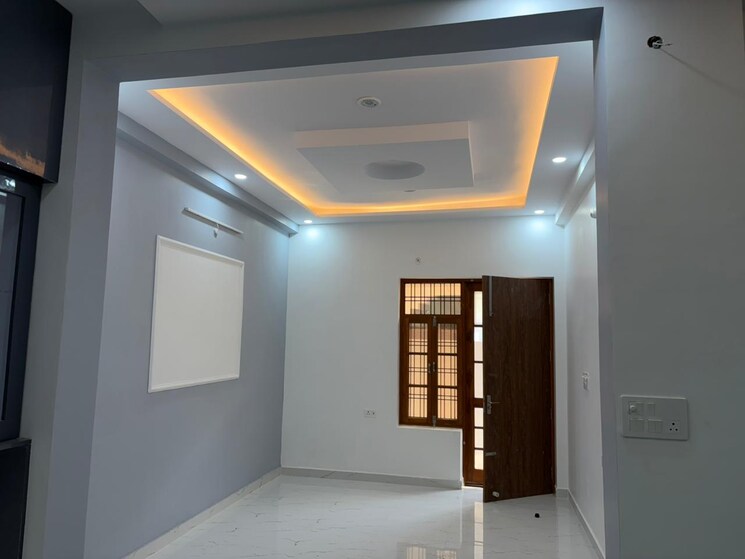Room, gomti nagar 2 Bedroom 1300 Sq.Ft. Villa In Gomti Nagar Lucknow 9704086
