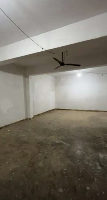 Kitchen in  Warehouse at Husainganj – for Rent