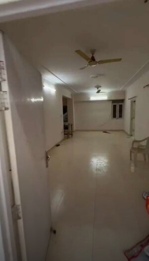 Building Lobby in 3 BHK Apartment at Gomti Nagar – for Rent