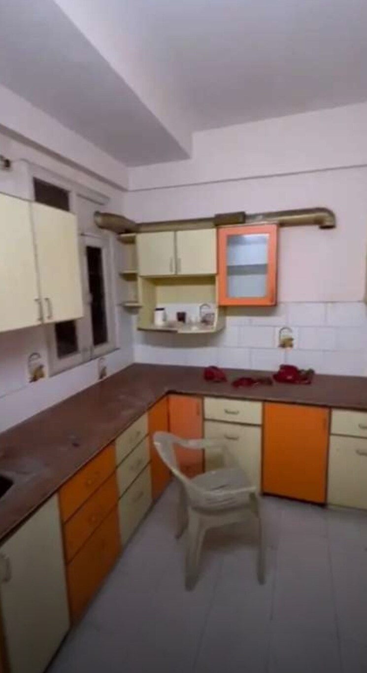 Kitchen, gomti nagar 3 Bedroom 2000 Sq.Ft. Apartment In Gomti Nagar Lucknow 9704116