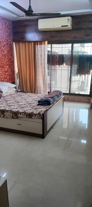 Bedroom in 2 BHK Apartment at Montreal Tower, Andheri West – for Rent