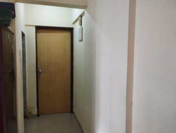 Room in 1 BHK Apartment at Horizon Height, Kasarvadavali – for Sale