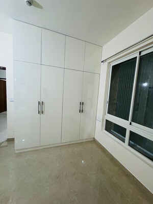 Bedroom in 2.5 BHK Apartment at Hi Tech City – for Rent