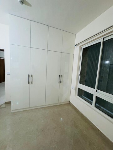 Bedroom in 2.5 BHK Apartment at Hi Tech City – for Rent