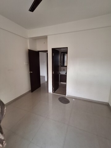 Room in 2 BHK Apartment at Besa – for Rent
