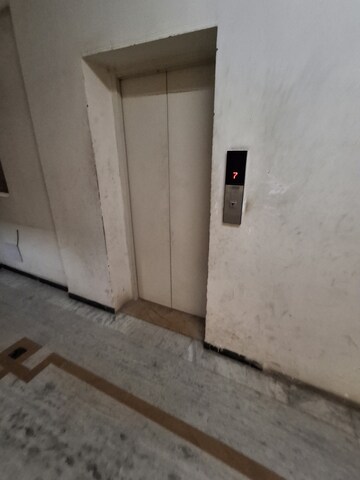 Lift in 2 BHK Apartment at Besa – for Rent