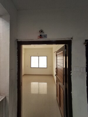 Room in 2 BHK Apartment at Besa – for Rent