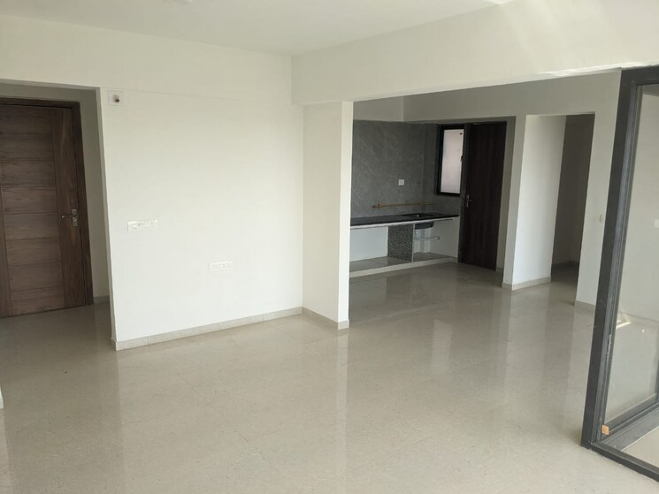 Room, memnagar 3 Bedroom 1987 Sq.Ft. Apartment In Memnagar Ahmedabad 9704160