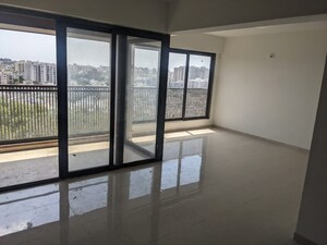 Room in 3 BHK Apartment at Memnagar – for Rent