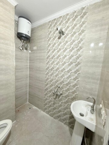 Bathroom in 1 BHK Builder Floor at Neb Sarai – for Rent