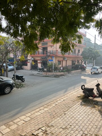 Parking in 5 BHK Independent House at Phase 4 – for Sale