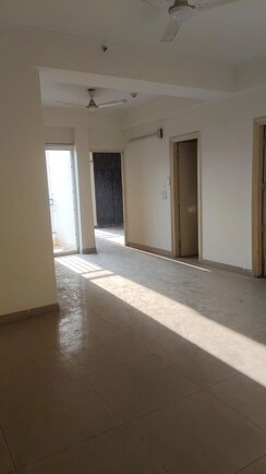 2.5 BHK Apartment For Sale in Amrapali Silicon City
