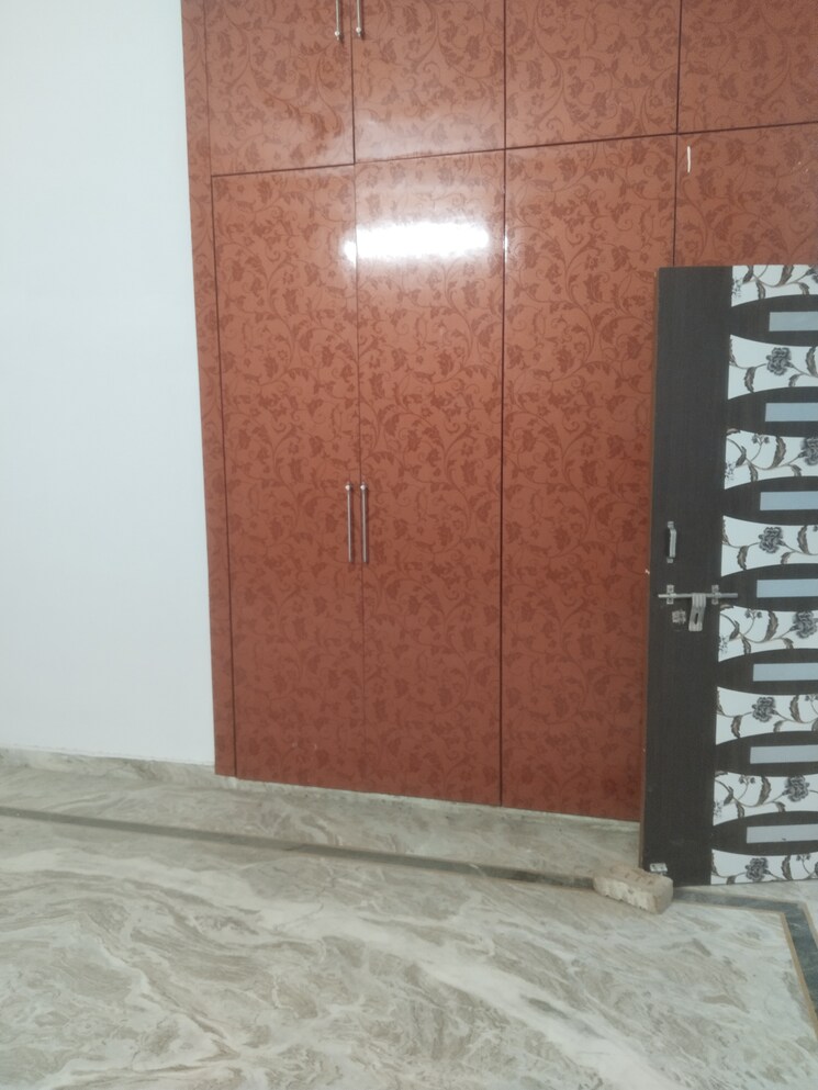 Room, gomti nagar 2 Bedroom 900 Sq.Ft. Apartment In Gomti Nagar Lucknow 9704213