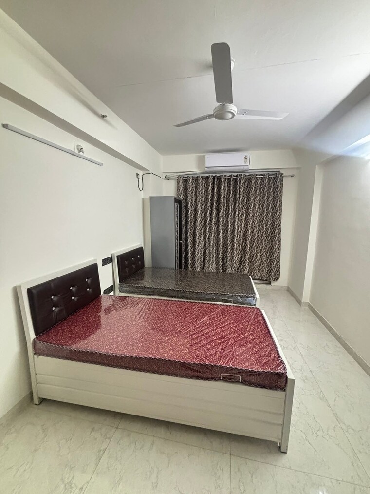 Bedroom, powai Pg For Boys & Girls In Powai 9704216