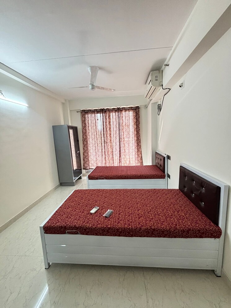 Bedroom, powai Pg For Boys & Girls In Powai 9704216