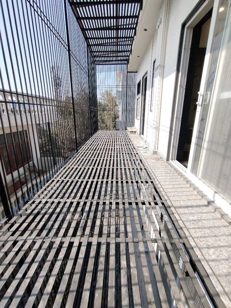 Balcony, palam vihar 3 Bedroom 2250 Sq.Ft. Builder Floor In Palam Vihar Gurgaon 9704244