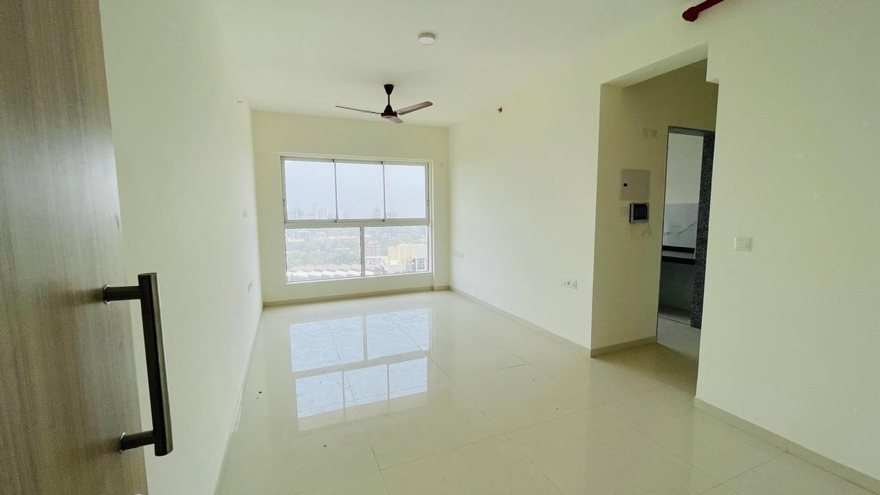 2 BHK + Extra Room 760 Sq.Ft. Apartment in Wadhwa Pristine