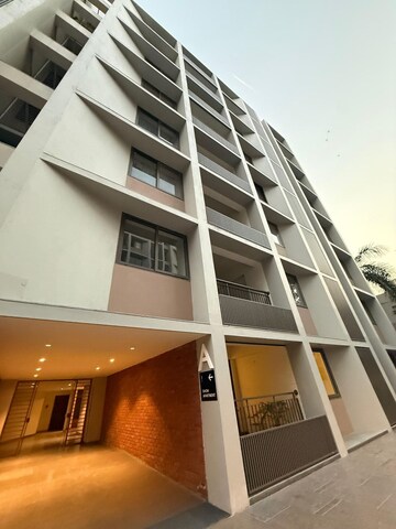 4 BHK Apartment For Rent in Navrangpura