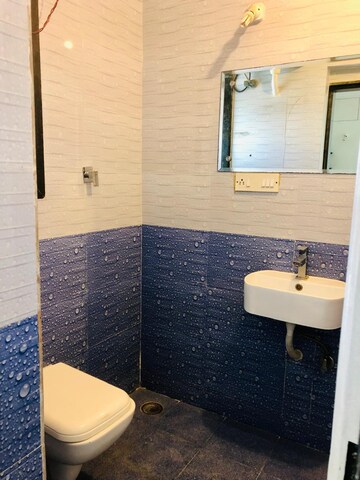 Team Area in 3 BHK Apartment at Kanti Apartments, Bandra West – for Rent