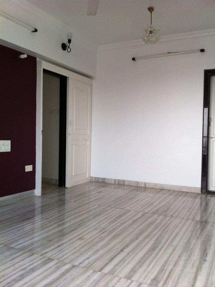 Room, kanti-apartments 3 Bedroom 1600 Sq.Ft. Apartment In Bandra West Mumbai 9704272