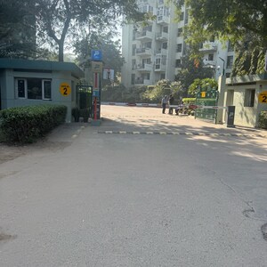 Parking in 1.5 BHK Apartment at Ansal Celebrity Suites, Choma – for Rent