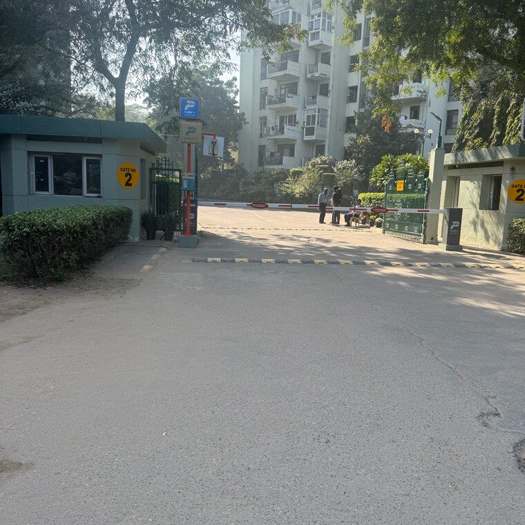  Parking, ansal-celebrity-suites 1.5 Bedroom 776 Sq.Ft. Apartment In Choma Gurgaon 9704300