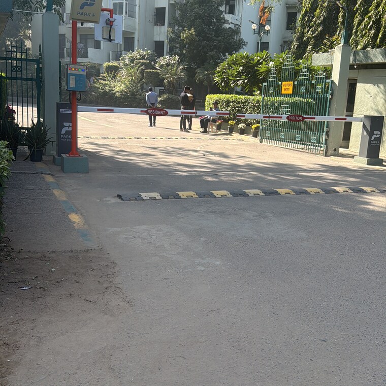  Parking, ansal-celebrity-suites 1.5 Bedroom 776 Sq.Ft. Apartment In Choma Gurgaon 9704300