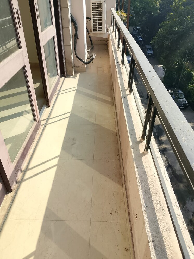 Balcony, panchsheel enclave 3 Bedroom 265 Sq.Yd. Builder Floor In Panchsheel Enclave Delhi 9704299