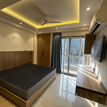 Bedroom in 1 BHK Builder Floor at Sector 52 – for Rent