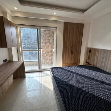 Bedroom in 1 BHK Builder Floor at Sector 52 – for Rent