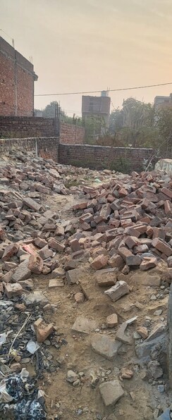 Plot For Sale in Dlf Ankur Vihar