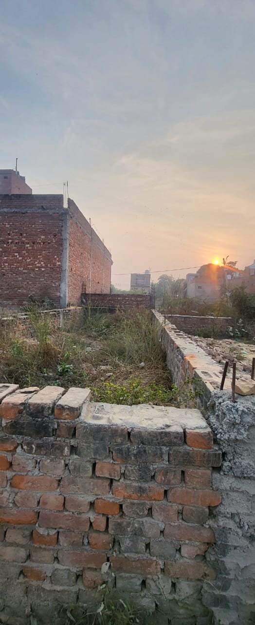 Plot For Sale in Dlf Ankur Vihar 