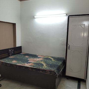 Bedroom in 1.5 BHK Builder Floor at Palam Vihar Residents Association, Palam Vihar – for Rent
