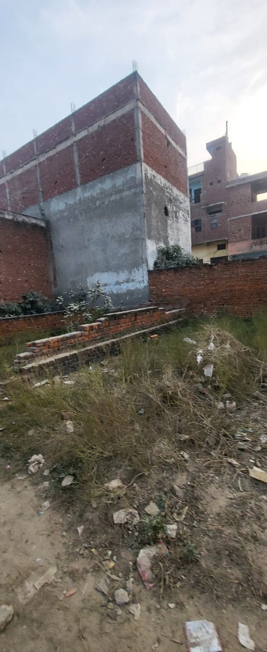 Plot For Sale in Dlf Ankur Vihar 