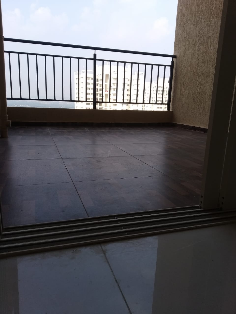 1 BHK 600 Sq.Ft. Apartment in Kolte Patil Life Republic