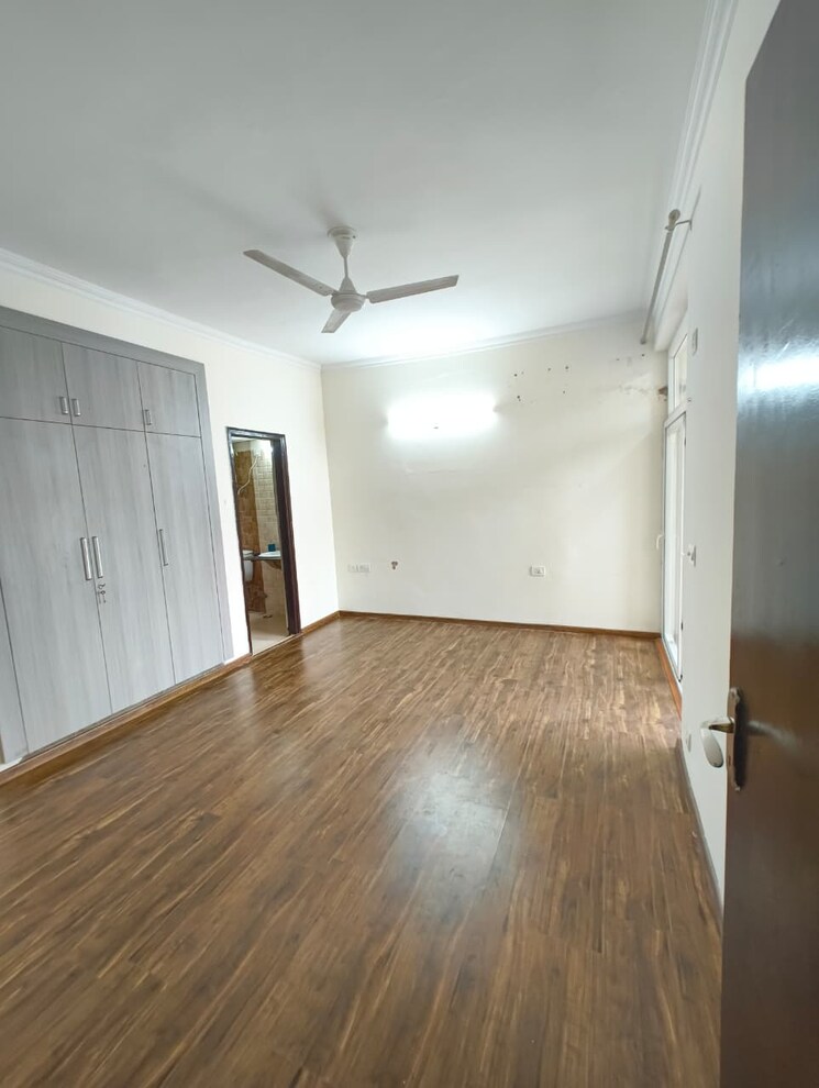 Room, gardenia-gateway 3.5 Bedroom 1700 Sq.Ft. Apartment In Sector 75 Noida 9704365