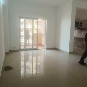 Room in 3.5 BHK Apartment at Tashee Capital Gateway, New Palam Vihar Phase 3 – for Rent