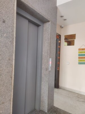 Building Lobby in 4 BHK Builder Floor at Nehru Enclave – for Rent